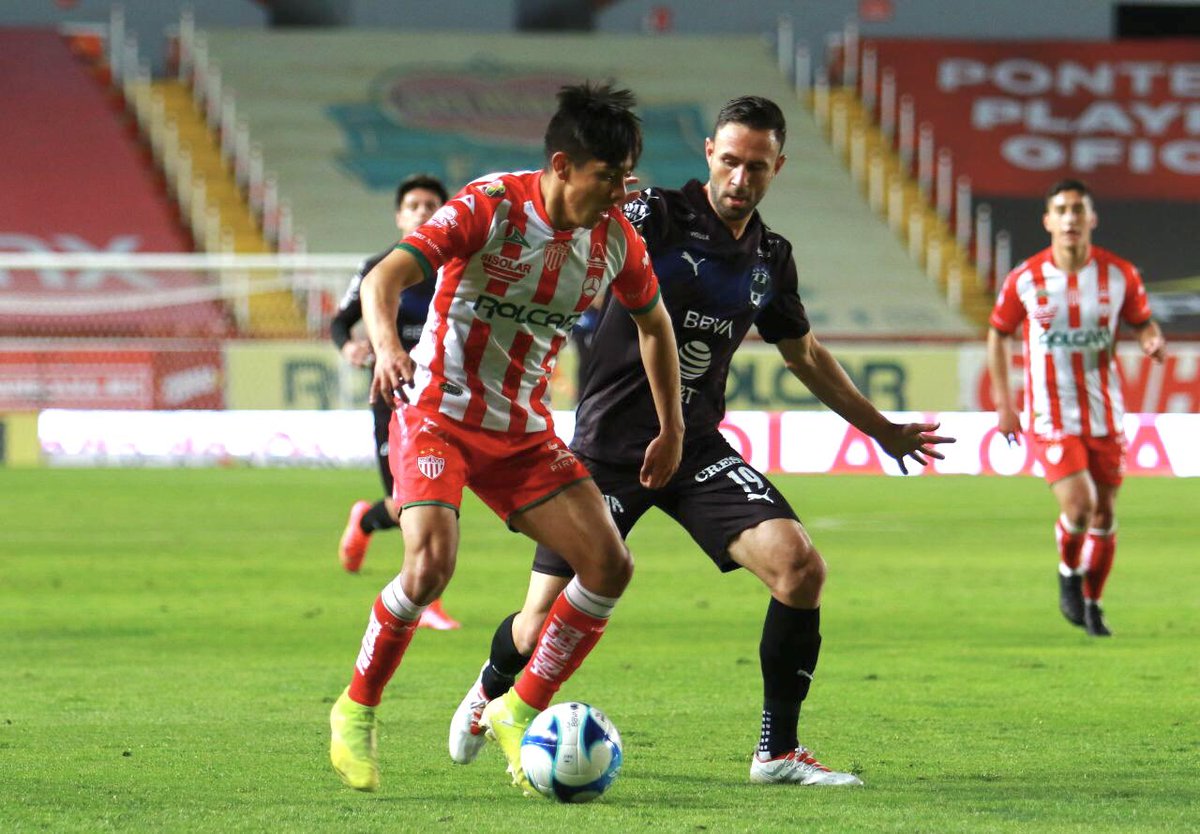 Sea por banda izquierda o banda derecha, garra total por parte del #2 de los Rayos 💪. ¡Venga, <a href="/IdekelDom/">Idekel Domínguez</a>! 

#FuerzaRayos ⚡️