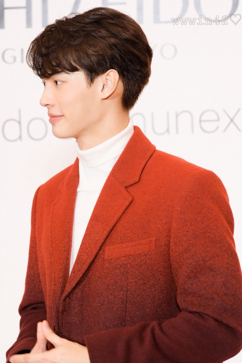 happy birthday to my dearest bunny, Win Metawin!

i hope you will be given lots of love on this special day, because today will be tailored especially for you! thank you for always being a bundle of joy, i love you lots!

<a href="/winmetawin/">Winmetawin</a> #Double2YrsOfWIN #winmetawin