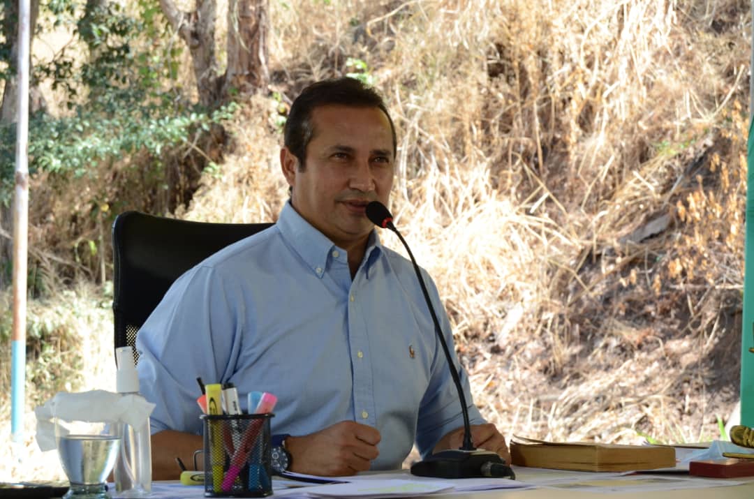 #LoDijo🗣 Gobernador <a href="/josemvasquez/">José Vásquez</a>: Aprobada la adquisición de 100 luminarias para el alumbrado público de la Av. Acosta Carles en Roscio y adquisición de 75 luminarias para el alumbrado público en la Troncal 2 Av. Roberto Vargas en Ortiz.

#UniónBolivariana
#GuáricoHistórico