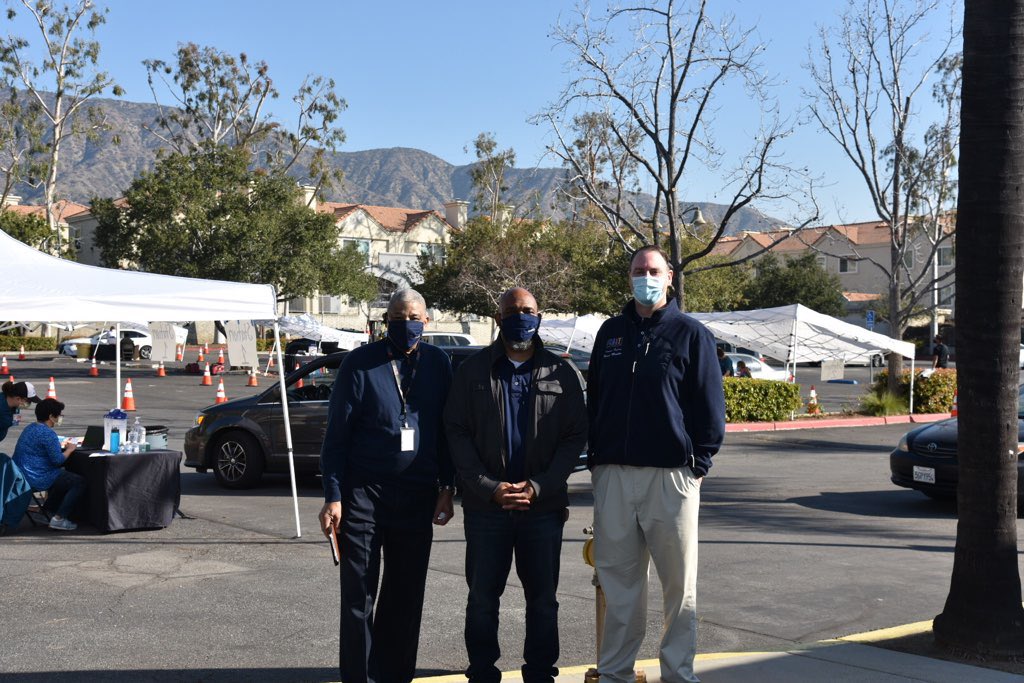 duarteusd's tweet photo. The @duarteusd drive-through #COVID19Vaccination Clinic is underway! Approximately 1,000 people age 65 and older &amp; healthcare workers will get their first dose Pfizer vaccine this weekend. TY to our @cityofhope @CityofDuarte @lapublichealth partners. It’s been a smooth 🚗 ride! https://t.co/tgkHVCSyXt