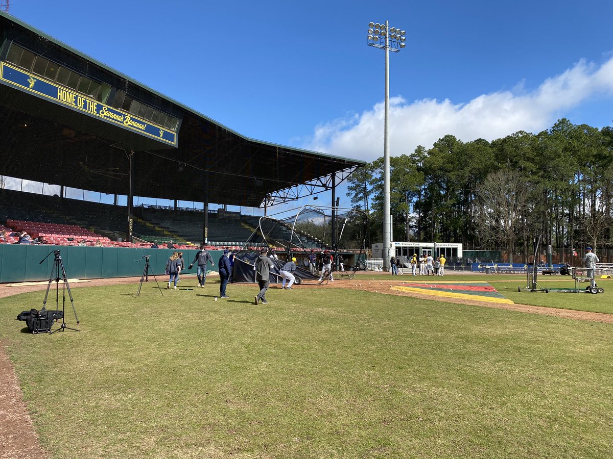 LGonTV's tweet photo. I haven’t been this entertained in a minute. I’m at the @TheSavBananas tryouts. There is singing. Cowboy hats. Stilts. TikTok making. Chaos and I love it. https://t.co/N5W1QfqSdI