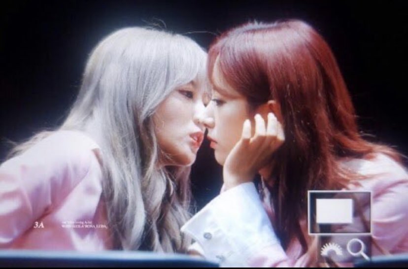 EWo_ong's tweet photo. 이런 사진만 보면 자꾸....
고등학교 이동수업 가기 전에 애들 다 나가고 마지막에 빈 교실에서 키스하고 제일 늦게 나가는 뽀루 이런 것만 생각 나네^^........ https://t.co/QmjROFDMpr