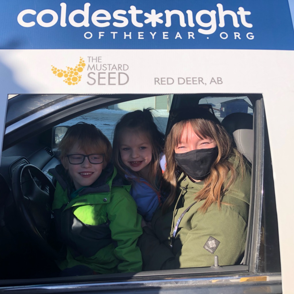 What a beautiful family, participating today in #cnoy21 walk for homelessness &amp; poverty #reddeer in support of @mustardseedrd. 63 teams are taking part this year virtually in many Central #Alberta communities <a href="/Sunny94FM/">Sunny94</a> @1067RewindRadio <a href="/BIG105/">BIG105</a> <a href="/realcountry955/">Real Country 95.5</a> <a href="/Zed989RedDeer/">Zed 989 Red Deer</a>