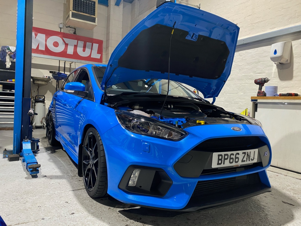 Focus RS MK3 in for a 4th year service for @jonkirkhamspecialistcars ready for their customer. 

#JKSC #FocusRSMK3 #Ford

C1-R.co.uk
