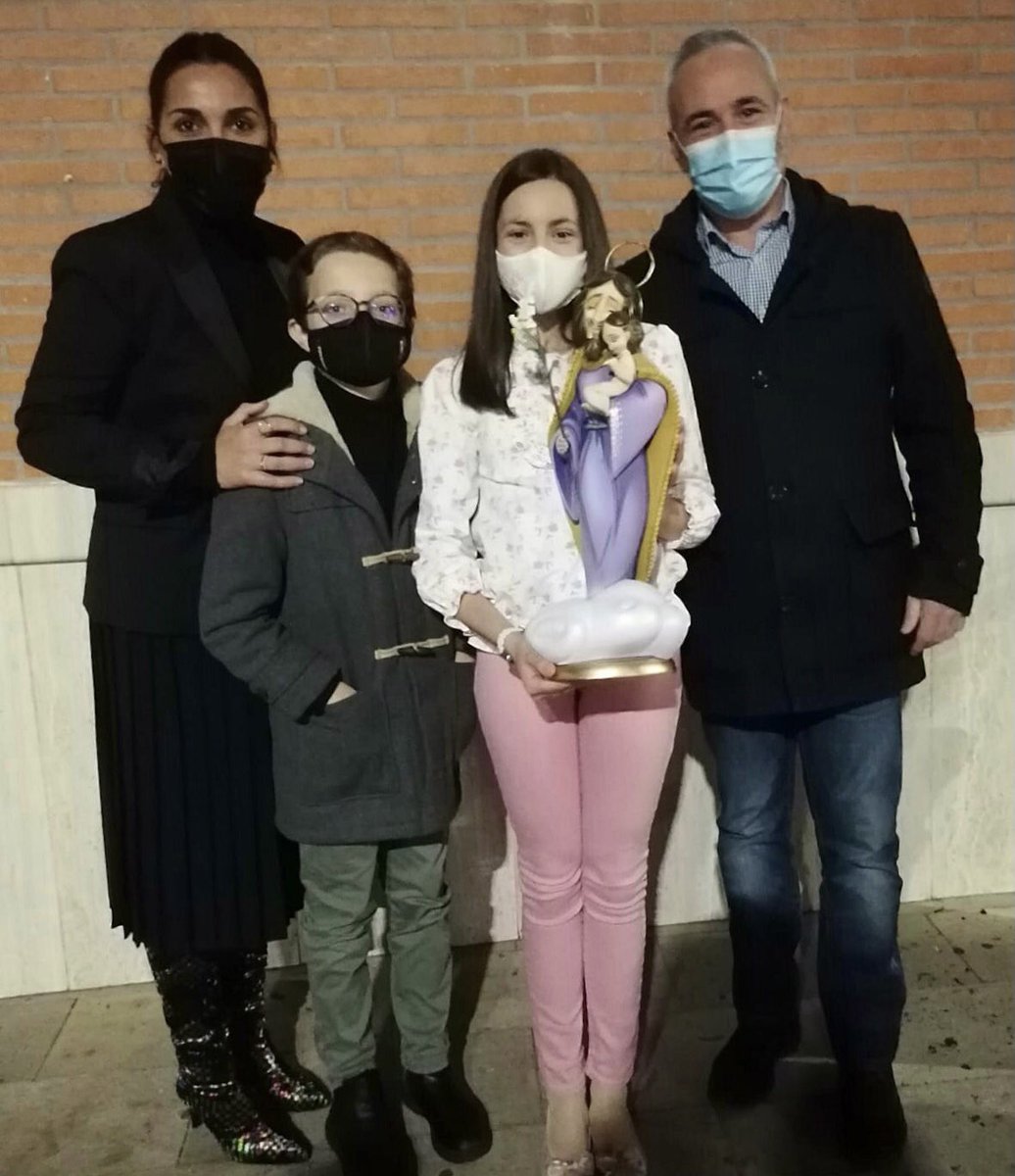 AlqueriaNova's tweet photo. Ahir els nostres representants en l’ acte de l’ església Sant Josep on es va celebrar la benedicció d’ una figura del nostre patró
#fallaparcalquerianova #falles2021 #fallesgnd https://t.co/JtZvUMqO6T