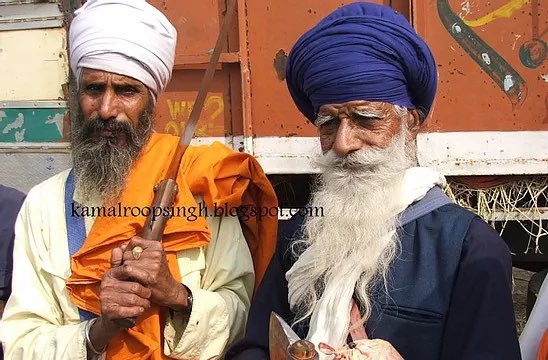 _satnamsingh's tweet photo. Shastar Vidya Master Nihang Gyani Giaan Singh Ji, currently age 105. Their daily schedule is waking at Amritvela and doing Panj And Das Granthi Nitnem everyday and then doing Abhiyas of Shastarvidya and then teaching. Currently they are living at Boparai Kalan near Ludhiana https://t.co/fbuOLQmN5Y