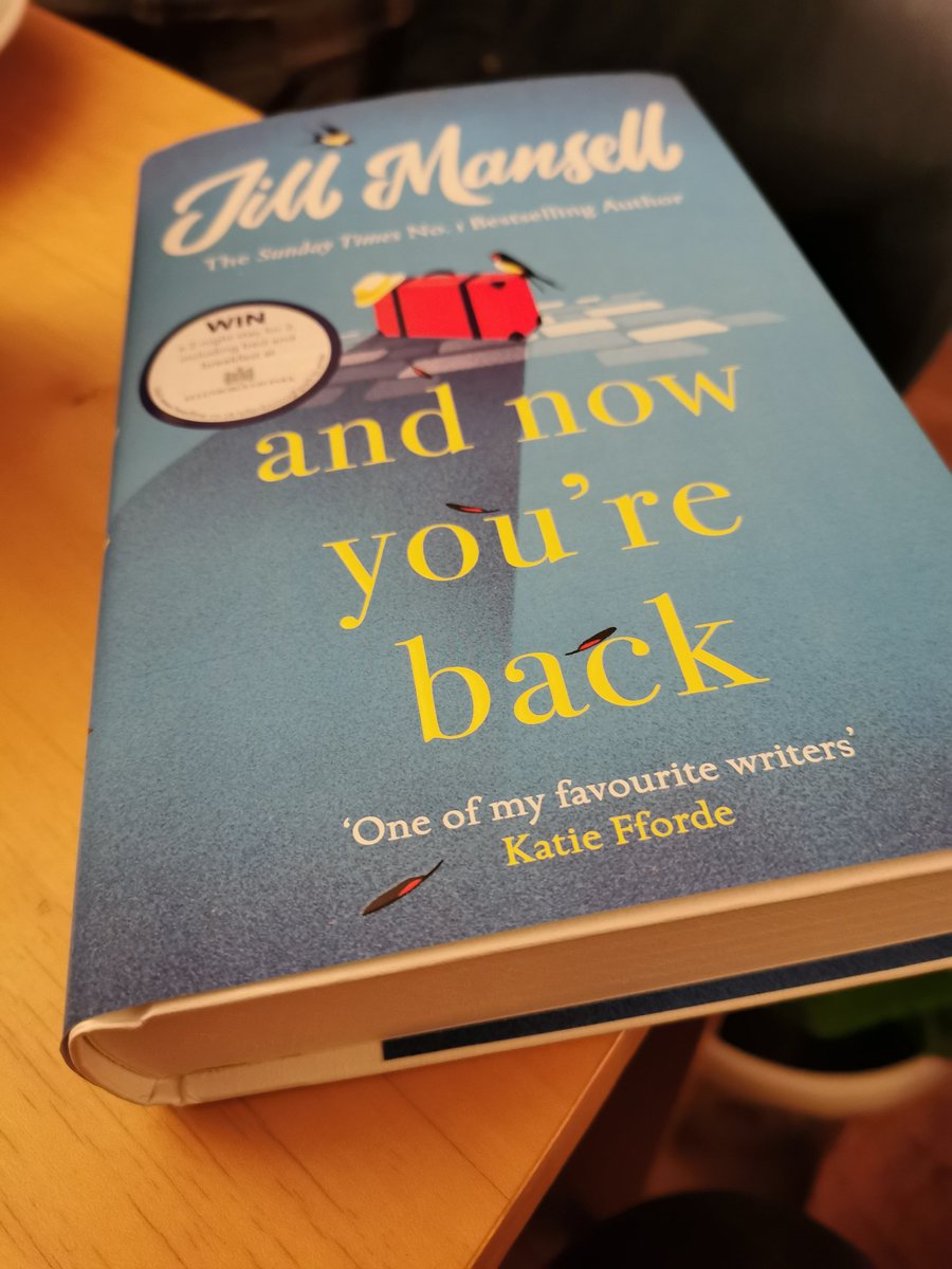 AbiSnail62's tweet photo. @JillMansell the perfect birthday present 💙 https://t.co/e2aHqBQBN5