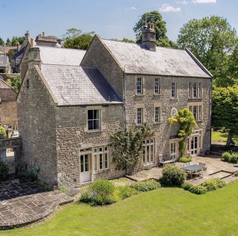 Shefflets_Sales's tweet photo. Are you Traditional or Modern when it comes to choosing your home? 🏡 

Let us know in the comments below 👇🏻 

#modern #traditional #home #whatwouldchose #style #interior #design #oldfashion #country #city #property https://t.co/Yj5r5CpAB0