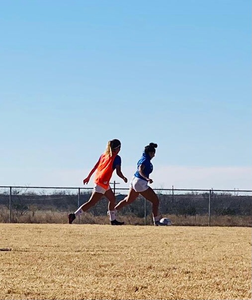 Brivera_48's tweet photo. Less than 2 months away from our first conference game!🤝 https://t.co/z2SQ8UM6Ay
