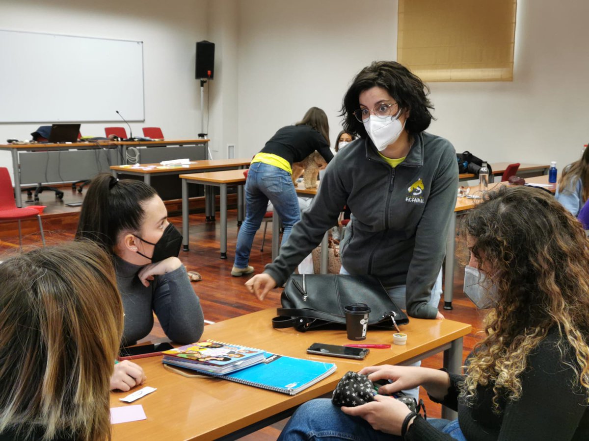 MasterIAA's tweet photo. En la mañana del sábado retomamos las clases prácticas gracias al gran equipo humano y canino de la @FundAcavall Gracias por la experiencia y el aprendizaje. Os esperamos en la siguiente.
#masteriaa #formacion #postgrado #universidad #andalucia https://t.co/NwqoQHYwBj