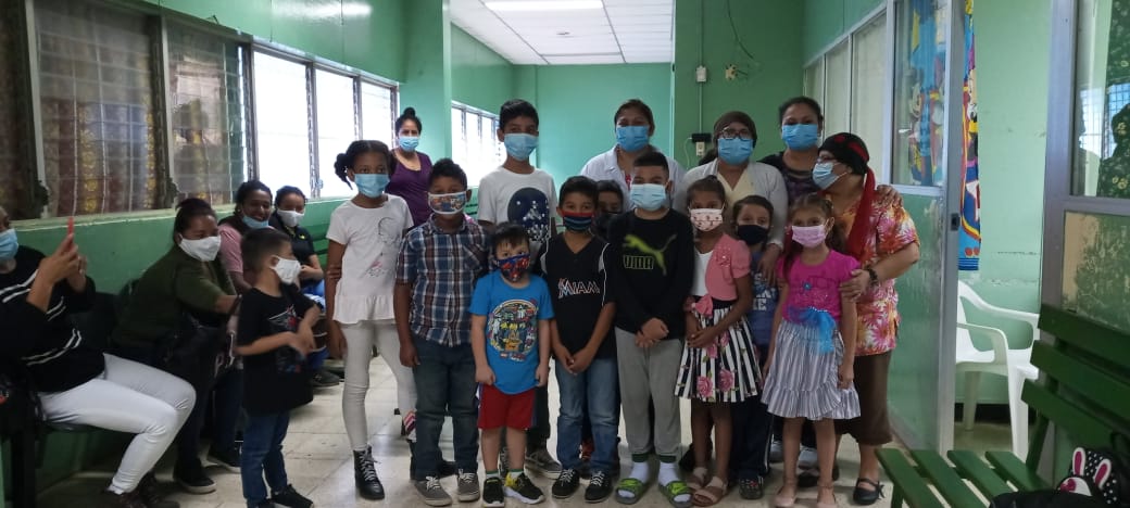 #SandinoLuzYVictorias
#AquiEstaSandino 
#20Feb
Personal médico del  Hospital Infantil Manuel de Jesús Rivera "La Mascota" realizó jornada de cirugías para niños y niñas completamente gratuitas como parte la restitución del  derecho a la salud de los mimados del hogar.