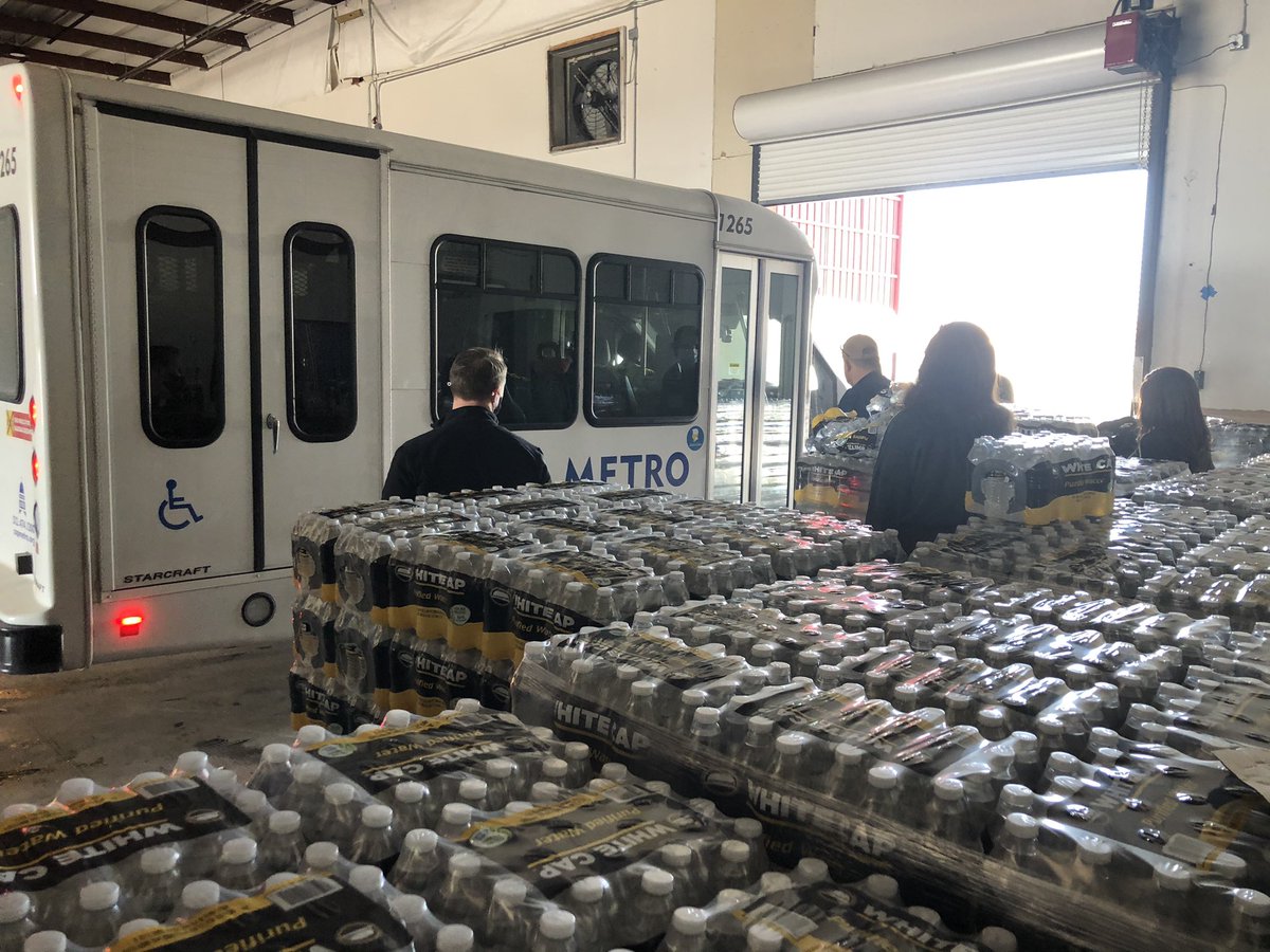 wmataGM's tweet photo. Team is rolling with water deliveries. Going to be another busy day for the @CapMetroATX ops team. https://t.co/c0hqIXONr8