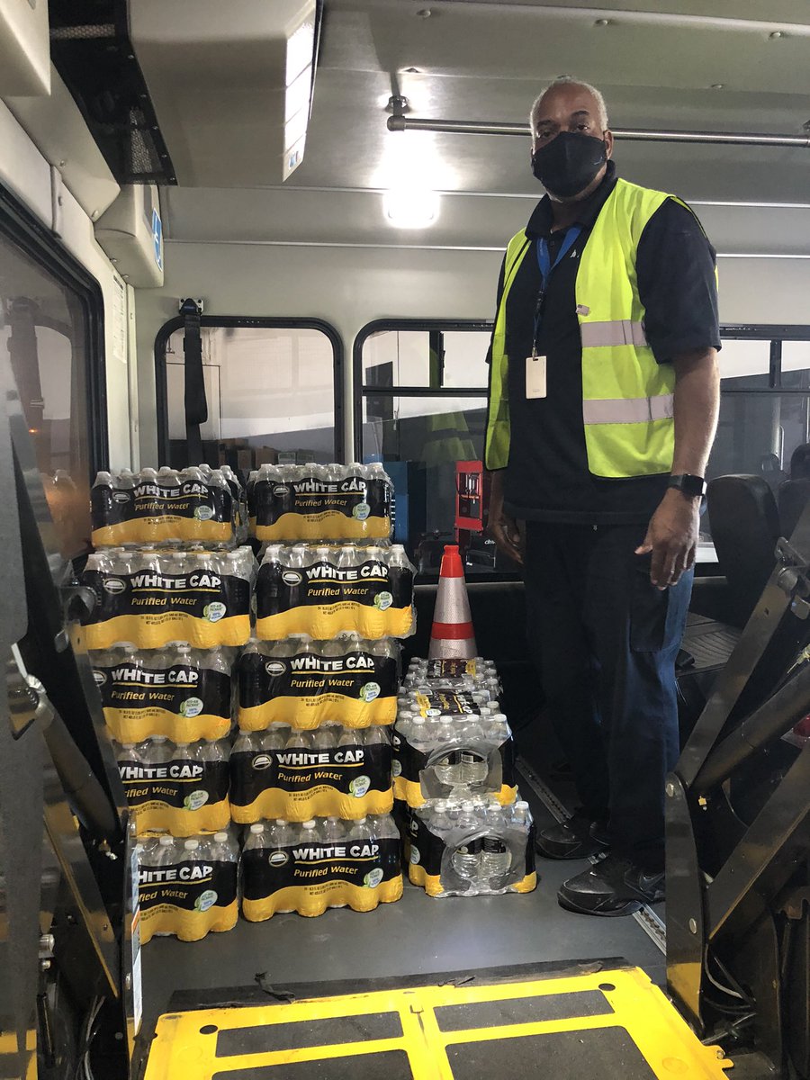 wmataGM's tweet photo. Team is rolling with water deliveries. Going to be another busy day for the @CapMetroATX ops team. https://t.co/c0hqIXONr8