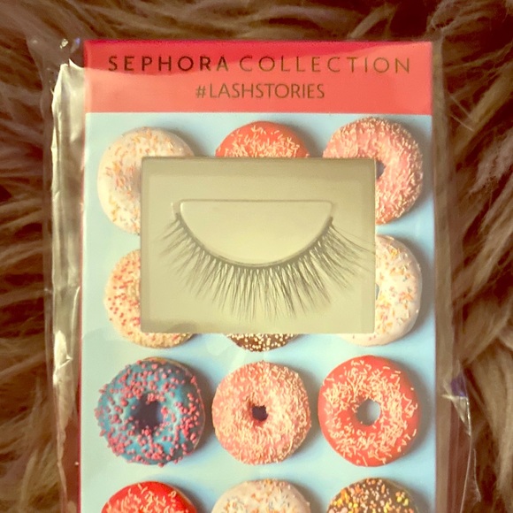 barnaclz's tweet photo. So good I had to share! Check out all the items I'm loving on @Poshmarkapp #poshmark #fashion #style #shopmycloset #lamer #sephora #fentybeauty: https://t.co/gOcVwSBfvU https://t.co/1VQSTOCQ6c
