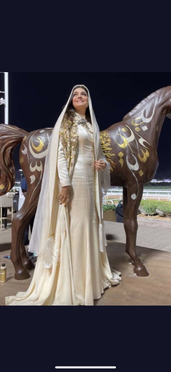 4Cii_'s tweet photo. The very beautiful ladies of the Kingdom of Saudi Arabia💚🇸🇦🐎      #SaudiCup https://t.co/zoIgLwkpf3