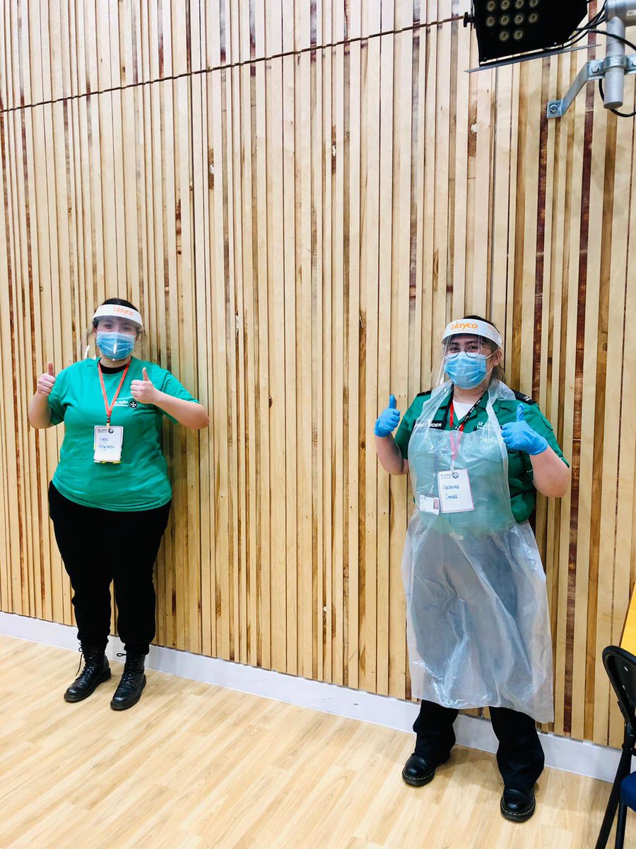 SjaUop's tweet photo. Jasmine from our unit completed her face to face vaccination training today and is now looking forward to start volunteering at vaccination centres helping the local community 💚 #stjohnpeople #mysjaday #studentvolunteering #studentvolunteer https://t.co/xvFnPRoMX8