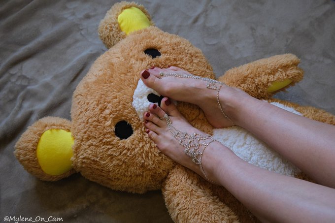 #footjewlery #higharchedfeet💛 https://t.co/w3XVyjM2we<a href="/tag/footjewlery"class="tags">#footjewlery</a><a href="/tag/higharchedfeet"class="tags">#higharchedfeet</a>