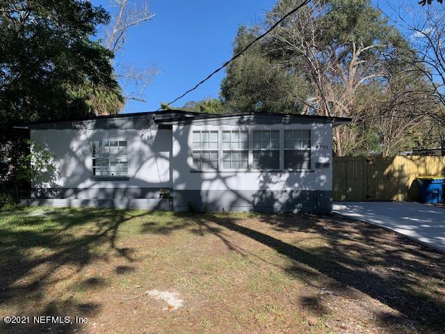RedZoneRealty's tweet photo. Kimberly Clay would love to show you the #listing at 6701 Brandemere RD S #Jacksonville #FL  #realestate https://t.co/1JWLsWmATi https://t.co/wTBHSTv5MI