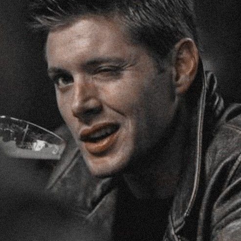 bestchxracters's tweet photo. Dean Winchester from Supernatural https://t.co/z4VQX3VW3h