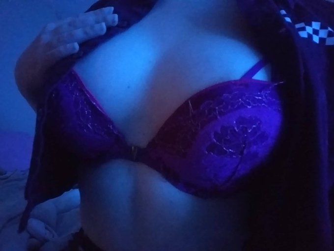 Hey you, New posts are now up on my free and VIP onlyfans: Free: https://t.co/CwbxsjlbFn VIP: https://t