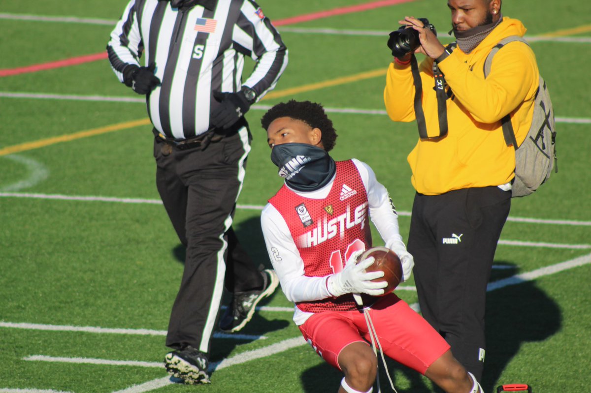 JordanAllen_12's tweet photo. Couple of pics from day 1💯! Finished 2-1... got in the end zone once for a touchdown and 2 times for conversions,, along with a couple more receptions! BUT the job is far from finished!! #INCWAY❗️ @tballardqbcoach @HustleInc7v7 @JakeThompson706 @CoachKent41 @jtbronco88 @nmj_10 https://t.co/VtVDAM6wqE