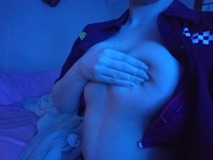 Uploading new FREE scenes to my @Pornhub! Check them out here: [18+] https://t.co/5ZxOeBfiEW &hearts; https://t