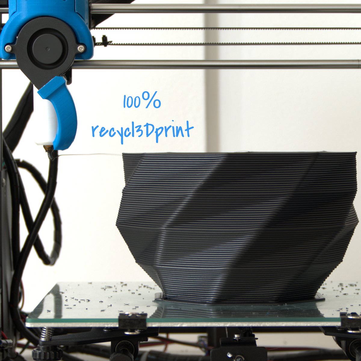 ♻️100% recycl3Dprint♻️
---
It is grateful when we print directly with chunks of shredded spools and they don't become trash. We save money but more importantly we are saving the environment.
---
Produce eco-friendly with the Lily and be part of the circular economy movement!!