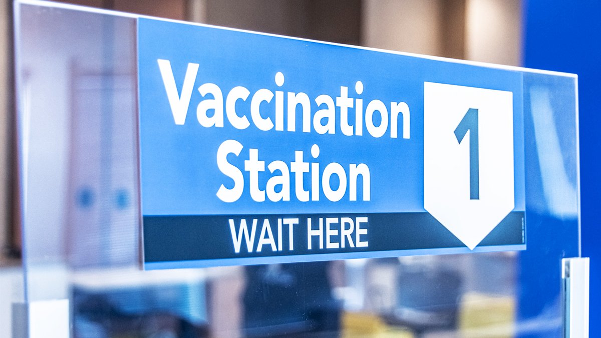 While we wait for vaccines to arrive, clinics are getting ready across Peel. Priority groups will be able to receive vaccinations once they arrive. 

Learn more about Peel's vaccination program at bit.ly/2IYqD92
