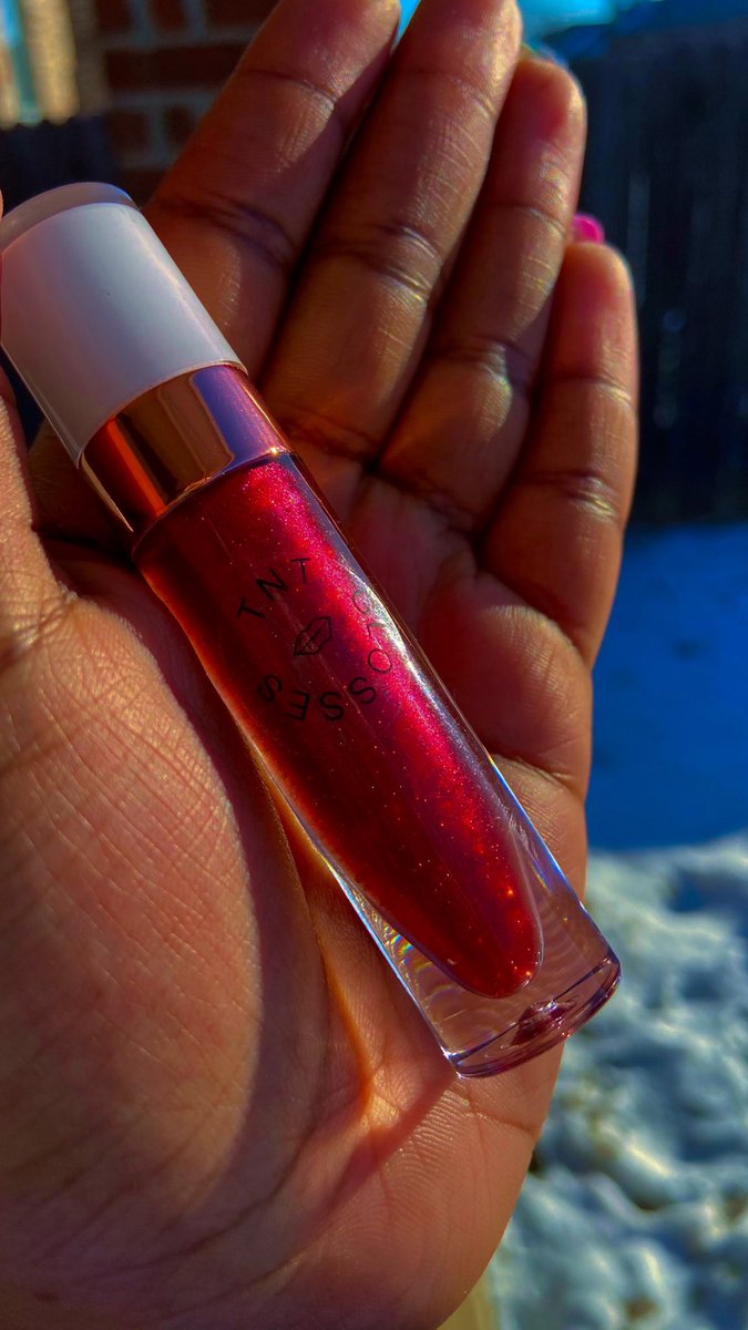 TntGlosses's tweet photo. @herbeautyco1 I sell my handmade, vegan lip products!! All orders of $15+ ship for free😘 https://t.co/QxcE816OOx https://t.co/4svHNHQVsl