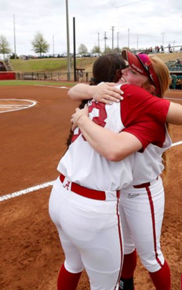 merrisschroder7's tweet photo. Happy Senior Day to the gal that would literally sprint to left field on any foul ball so I wouldn’t have to throw with my bum shoulder!! @cjenk33 you are one of a kind!!! Love you!!! https://t.co/to92LBNGCa