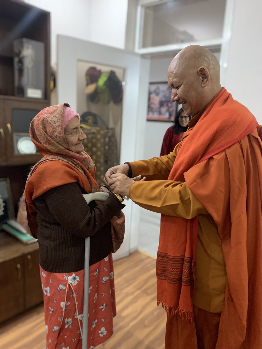 Bhikkhu Sanghasena tweet media