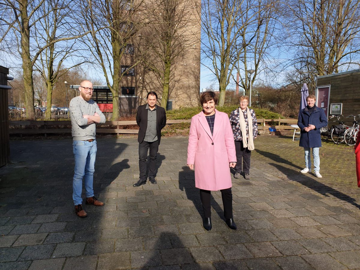 Deze week was <a href="/PloumenLilianne/">Lilianne Ploumen</a> in De Goudvink in <a href="/Vinkhuizen/">Vinkhuizen</a> voor een interview met beheerder Frankie Mesker over zijn basisbaan. De bezoekers en gebruikers van De Goudvink zijn blij met jou Frankie!
