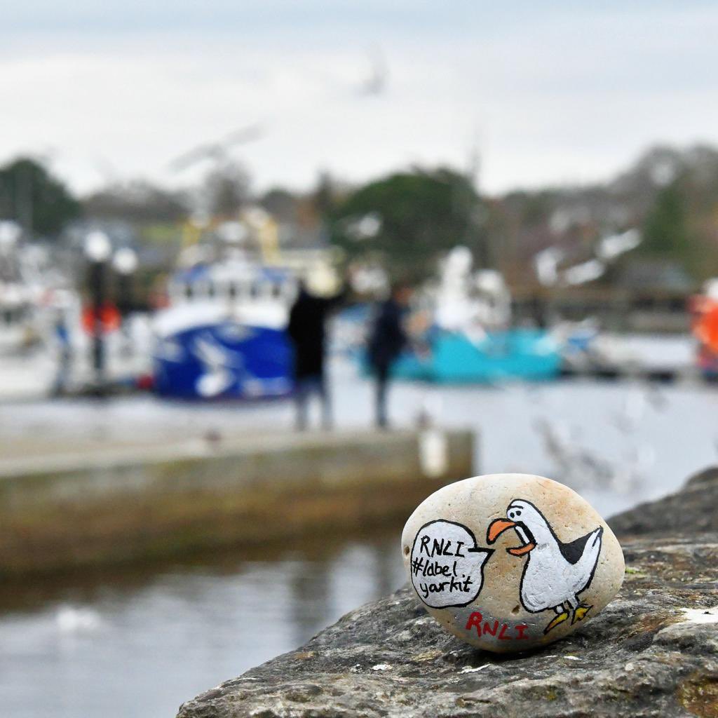 Lym_Lifeboat's tweet photo. #LabelYourKit stones are out and about
Please let us know if you spot any on your daily exercise.
Please keep spreading the word... label your kit.
@RNLI #lymingtonrnli https://t.co/Gf7S1hI2lk