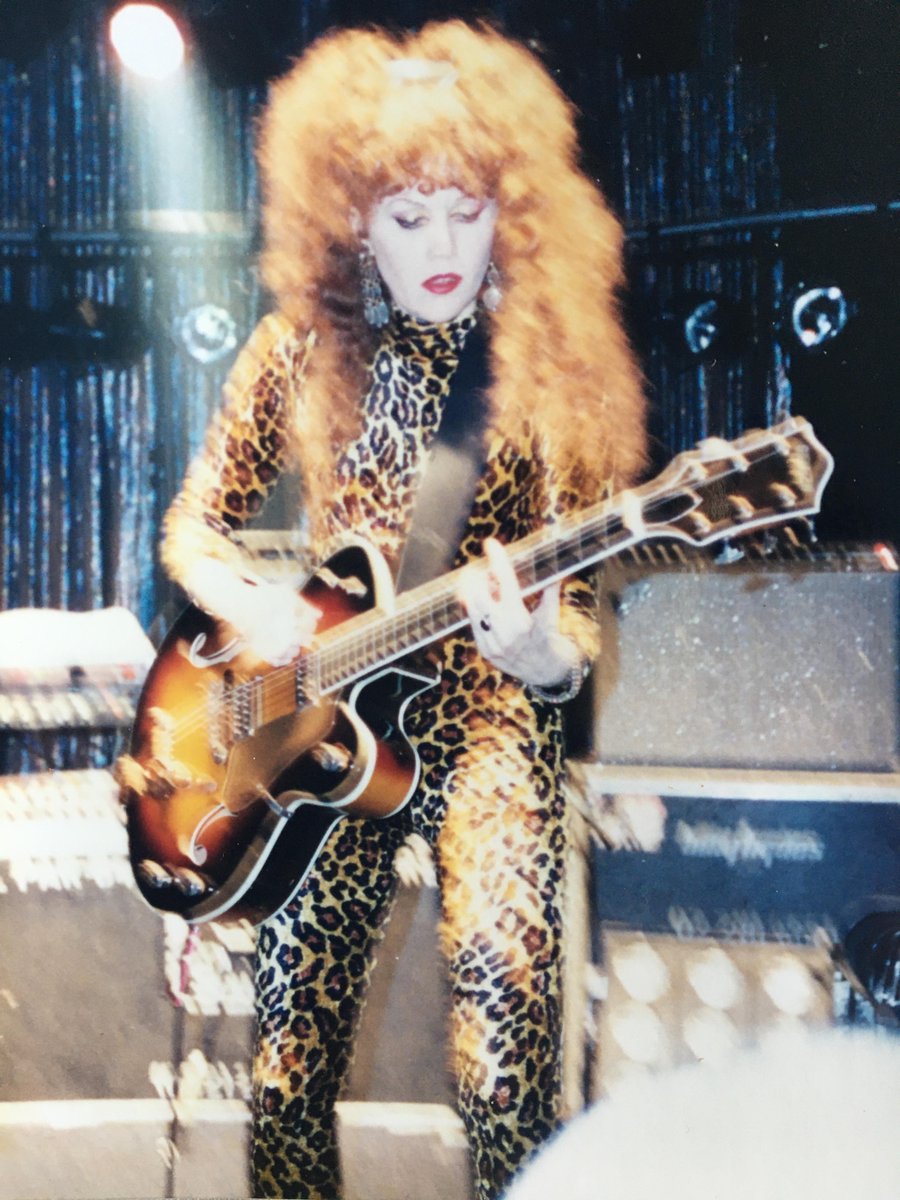 membranes1's tweet photo. Happy 68th birthday to one of the greatest guitar players of all time...Poison Ivy from The Cramps - so psychedelic they played rock n roll stripped to its roots but still beautifully strange and strangely beautiful. An influence of course. https://t.co/Cdy7V8sgGL