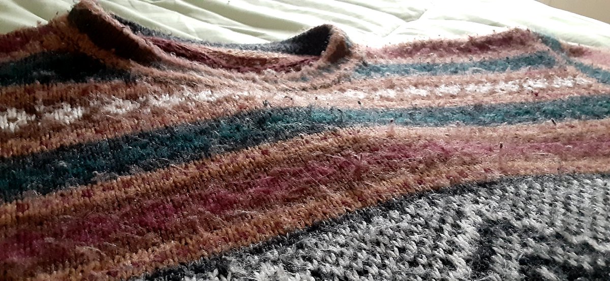 YoureProjecting's tweet photo. Recent #project: sweater shaving. I used a safety razor for pills and a needle and thread to pull in snags. #knitwear #sewing #shaving #cozy #sweater https://t.co/rLTZjxktZp