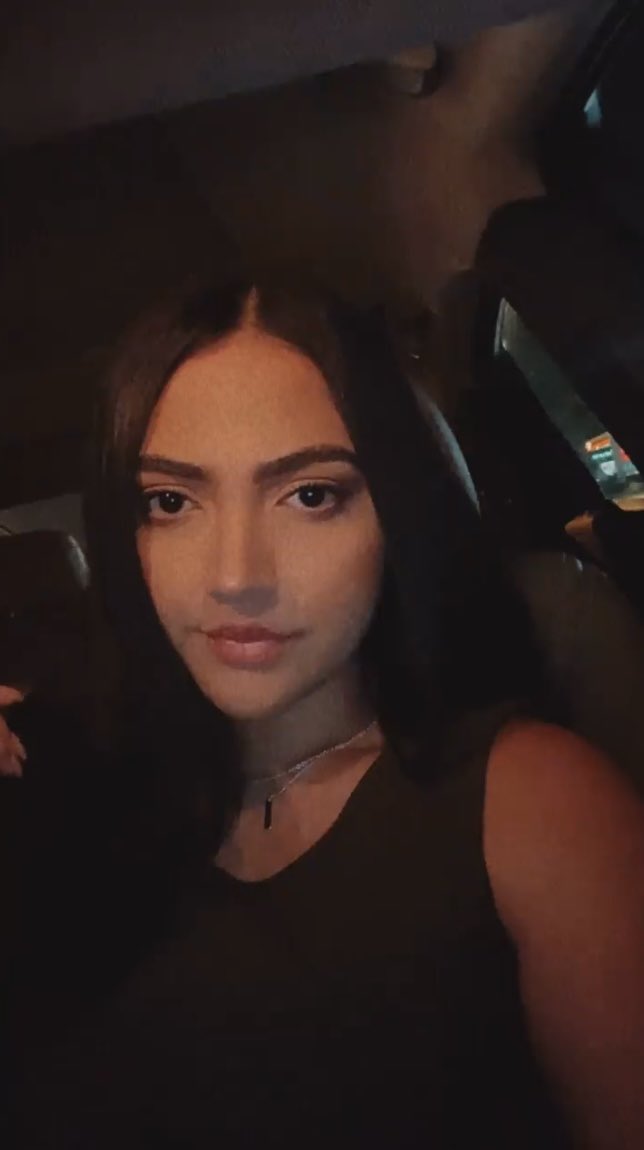 ariannegonzlez's tweet photo. blurry ig story screenshots https://t.co/8sfuq0LGbF