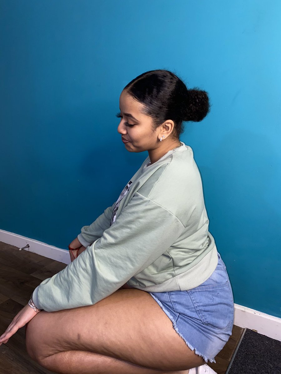 salinanineteen's tweet photo. media gives me anxiety but here we are 💆🏽‍♀️ https://t.co/YbS85iv1LM