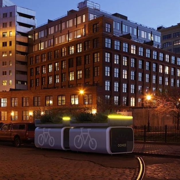 ntrenandalcurro's tweet photo. Esta primavera Nueva York verá en sus calles sus dos primeros @ooneepod Mini . Este curioso invento promete invertir el espacio consumido por un coche en aparcamiento seguro, sostenible e inteligente para 10 bicicletas.  

https://t.co/cfqF9RIb8J https://t.co/XW1qRyIgAO
