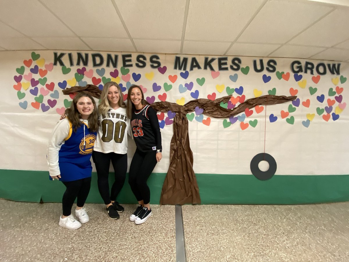Miss_ERyan's tweet photo. “When given the choice between being right or being kind, choose kind” #MBTigers #KindnessWeek #AHSchools https://t.co/Cy3W1XctUL