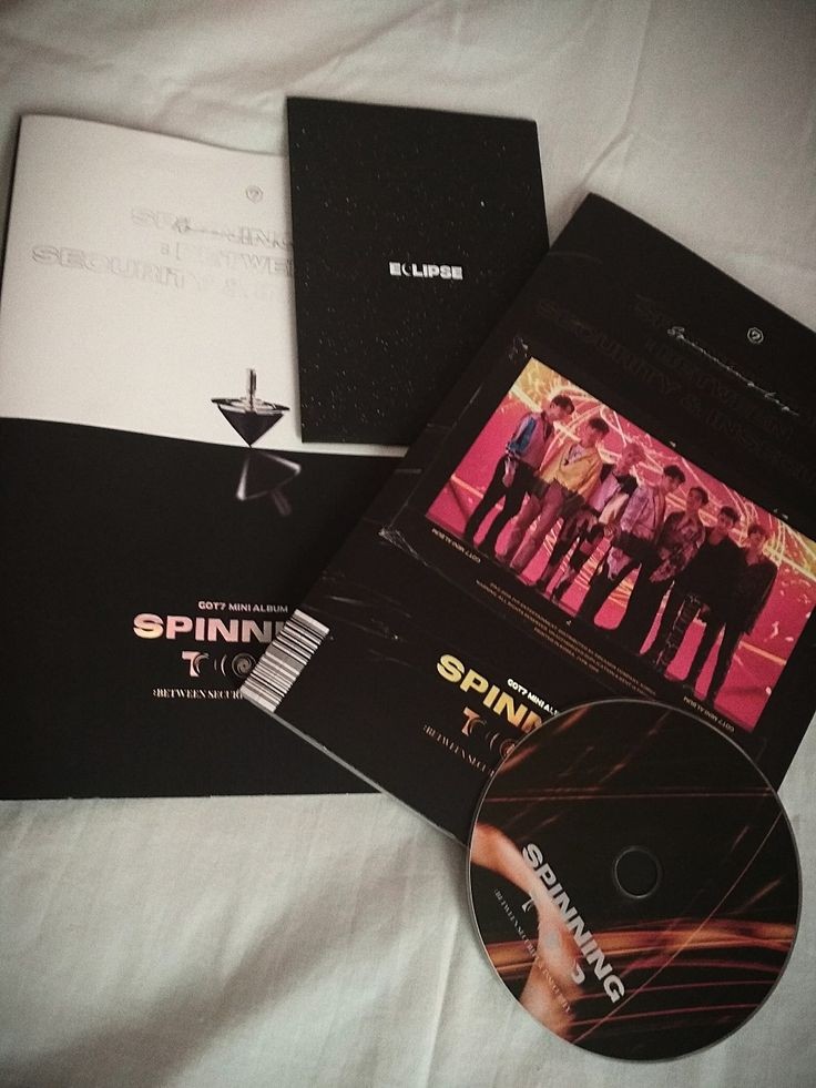 liIasvault's tweet photo. Do you know who's gonna win this fight?? It's me!! Planeo ganar el puesto como la mejor stan de estos bebés por lo que me uní a la #StreamPartyWPLANET7 y desde entonces mis días se han dedicado a ser una #Team_Eclipse de corazón. Hyun, mi bias, firmame la frente. 🙏🏻 https://t.co/Ky24zlWrNA