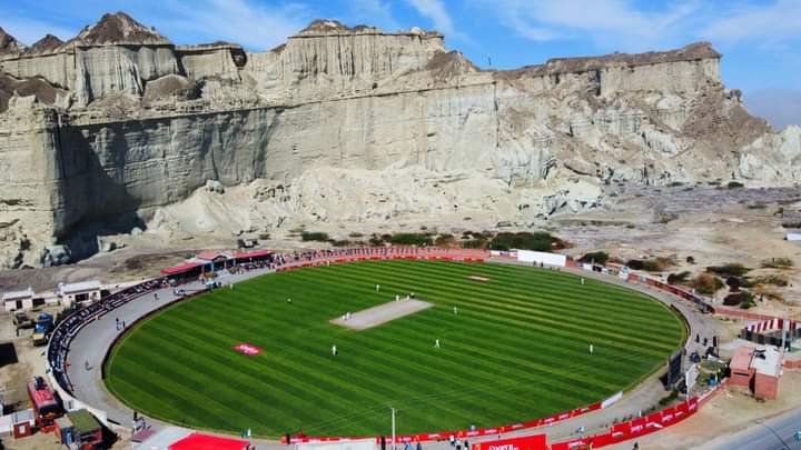 ComGwadar's tweet photo. @jam_kamal Gwadar the Beautifull Queen https://t.co/5rqEpLUBB1