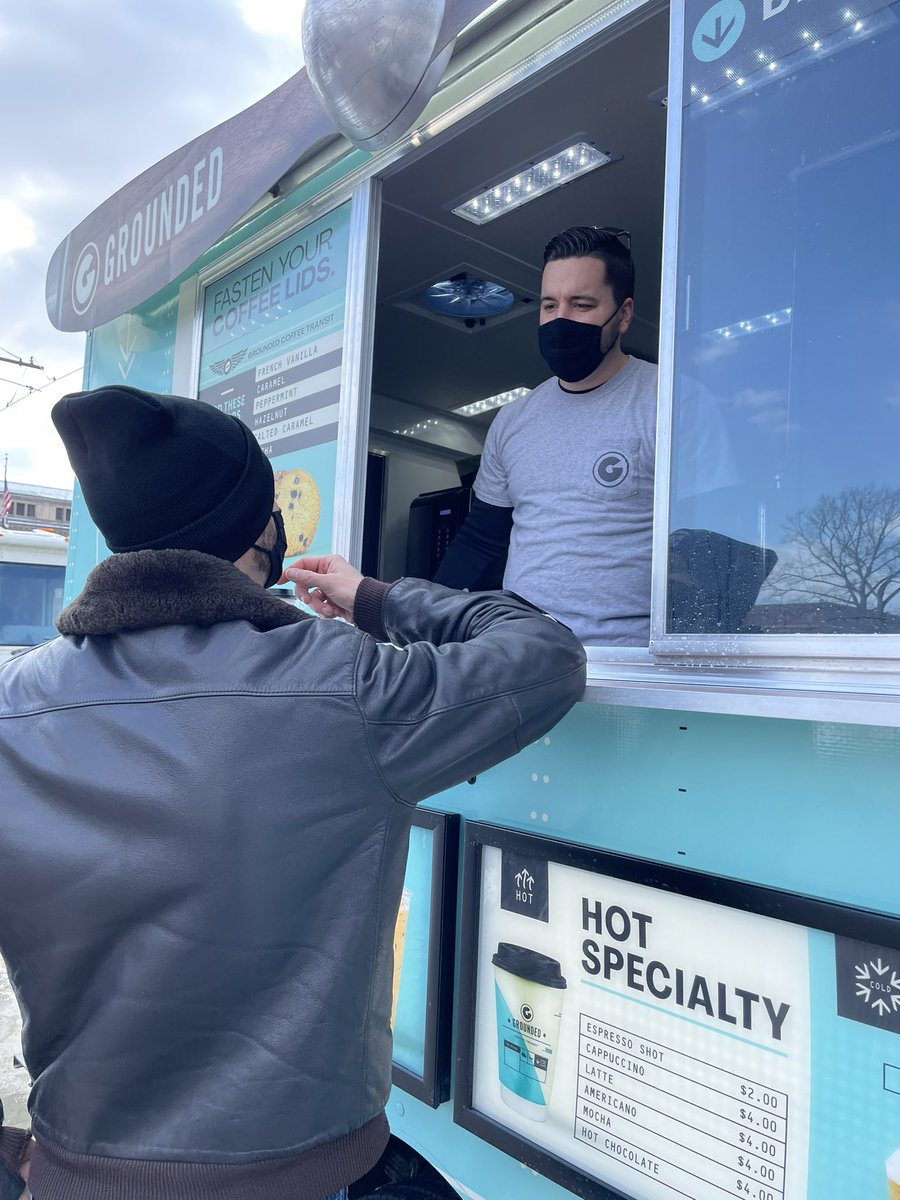 GaviBegtrup's tweet photo. Talked with folks at @PedalWagonCincy, Grounded Coffee Transit, and Madtree here at the first inaugural #Mittenfest.
Community events like this are helping power many small food businesses during COVID. Let’s keep them going. https://t.co/UNN7cqxlnU