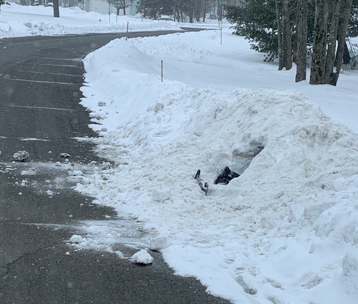 Buffalo CHSP 1405 1421 (@buffchsp) on Twitter photo As drivers, we always have to be aware of our surroundings. This kid is digging a tunnel in the snowbank at the edge of their driveway and the road! 📷:<a href="/BigDaddyHarv/">Eric Harvey</a> #BeAware #LiveSafely <a href="/safetyfirstNED/">Northeast District Safety</a> <a href="/KurtMarxSafety/">Kurt Marx</a> <a href="/ron_mayorga1/">Ron Mayorga</a> <a href="/NEDWomenInOps/">UPS Northeast District Women in Operations BRG</a> As drivers, we always have to be aware of our surroundings. This kid is digging a tunnel in the snowbank at the edge of their driveway and the road! 📷:<a href="/BigDaddyHarv/">Eric Harvey</a> #BeAware #LiveSafely <a href="/safetyfirstNED/">Northeast District Safety</a> <a href="/KurtMarxSafety/">Kurt Marx</a> <a href="/ron_mayorga1/">Ron Mayorga</a> <a href="/NEDWomenInOps/">UPS Northeast District Women in Operations BRG</a>
