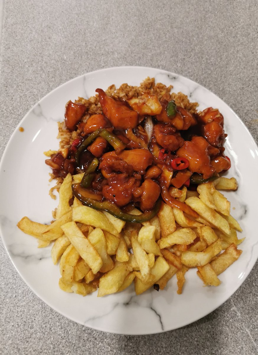 Jon_Jon_'s tweet photo. Crispy chilli chicken > salt n pepper https://t.co/8AwLfAIfZT