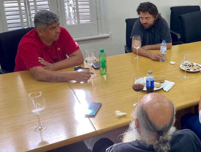 cgt_camioneros's tweet photo. 📌 FILM "UN GIGANTE DE CARTÓN"

Tras ver el cortometraje, @pablomoyano_ok @PabloHMoyano charló con @JuanGrabois @paulaabalmedina @juancabandie, #EmilioPersico #GringoCastro @juanabalmedina, de la actualidad del #sectorobrero y sobre la situación de los #movimientossociales. https://t.co/yOQ0KDVtHb