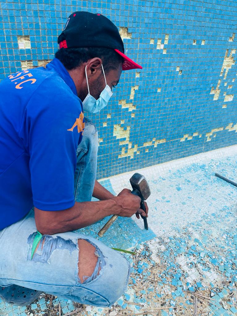CaraboboGB's tweet photo. De la mano del gobernador de Carabobo, Rafael Lacava, comenzaron los trabajos de rehabilitación integral de la Piscina Olímpica del Complejo Deportivo “Misael Delgado” en Valencia, cuna de la natación carabobeña.

#CaraboboTeQuiero #GestionLacava https://t.co/nh3nU2axYS