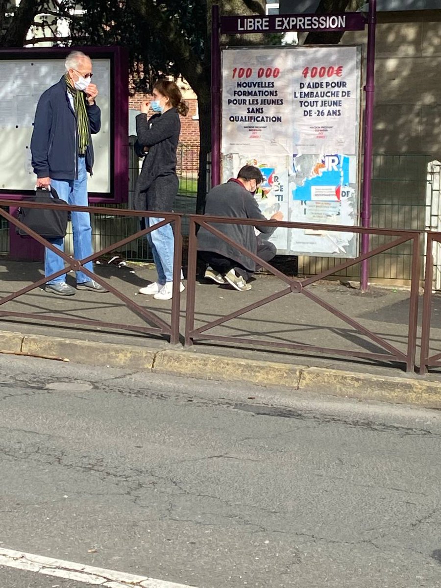JeunesMacronVO's tweet photo. Aujourd'hui les jeunes du Val d'Oise étaient de sortie 😉. Dans le 95 la jeunesse se bouge ! 💪
#JeunesAvecMacron
#MacronPrésidentDesJeunes https://t.co/tZumsn0sIs