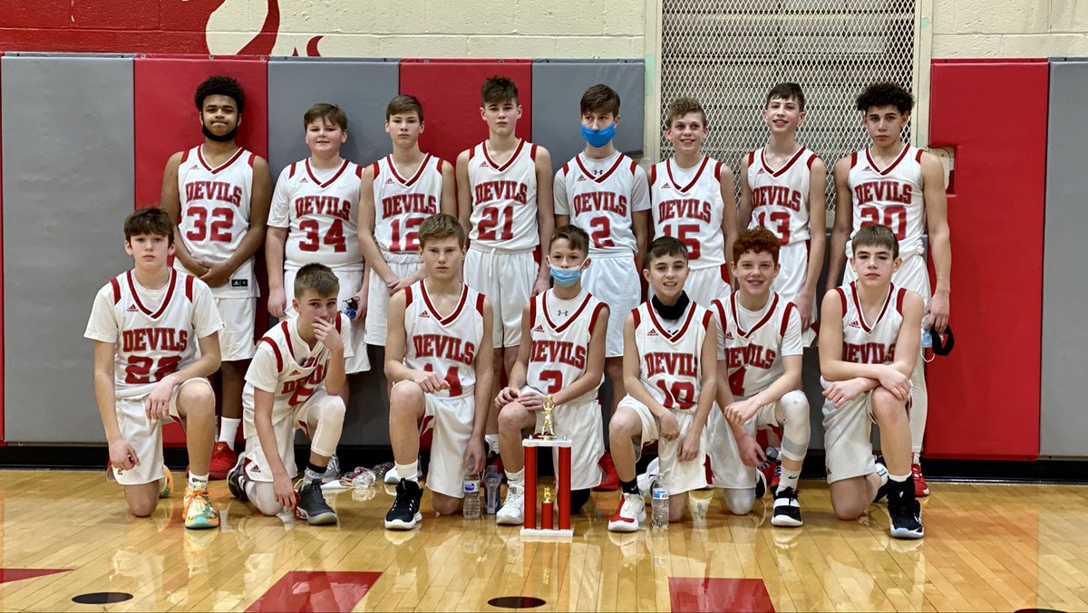 STC_hoops's tweet photo. GREAT season from the 7th grade squad. Fell 3 points short to a talented Harding team. The future is extremely bright for this group! #RunItBackNextYear https://t.co/3b0R6iPsvK