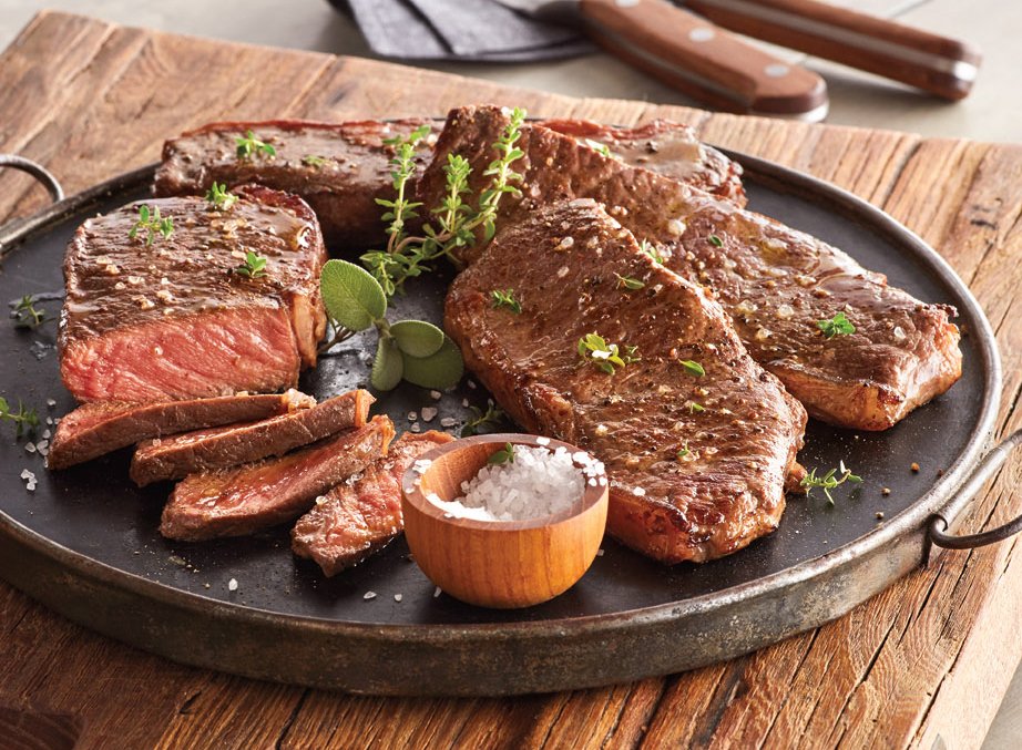 StockYards_'s tweet photo. A sprinkle of salt and a few fresh herbs are all our premium cuts need. https://t.co/cS96NeOTTZ