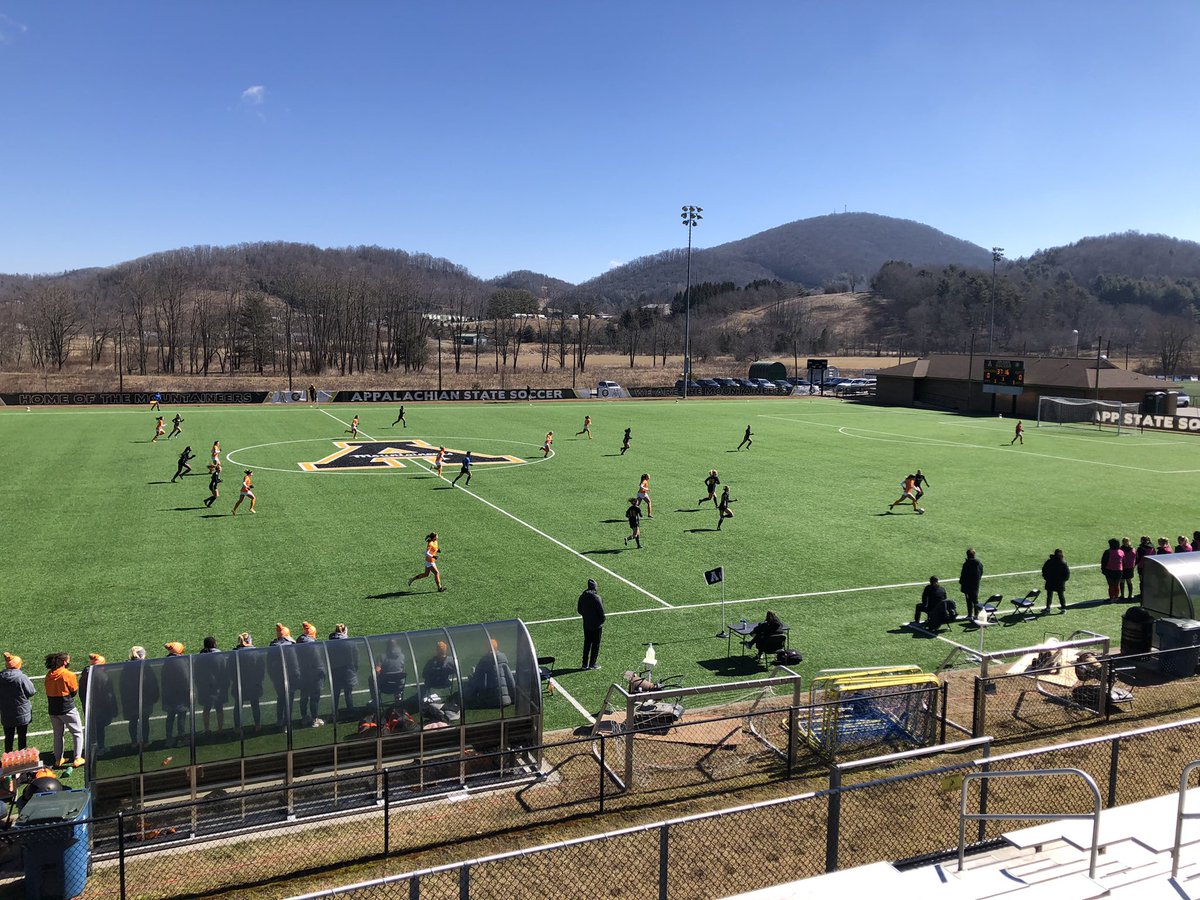 Beautiful setting for some Saturday <a href="/Vol_Soccer/">Tennessee Soccer</a>. The #Vols nearly matched the “feels like” temperature of 9° in a dominating 7-0 victory over Appalachian State.
